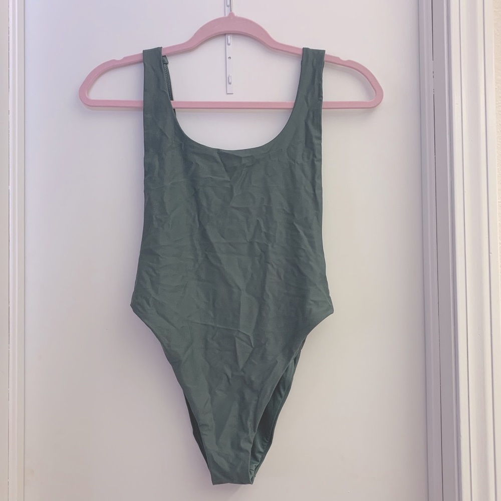 aerie • One Piece
